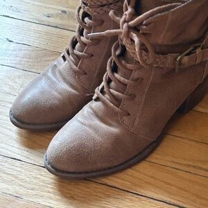 Roxy Brown Lace-Up Women's Ankle Boots - Casual Heeled Booties